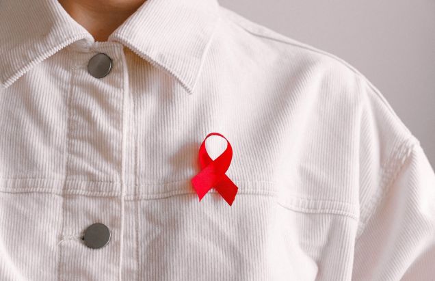 A Guide to HIV/AIDS Symptoms, Causes, And Prevention